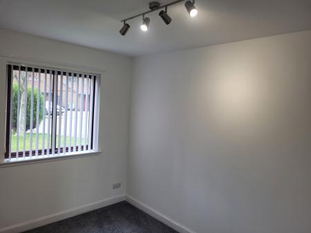 2 bedroom Flat to let in Jarvie Place, Falkirk, FK2