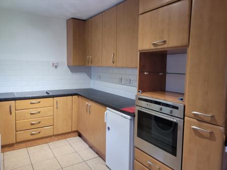 2 bedroom Terraced House to let in Main Street, Brightons, FK2