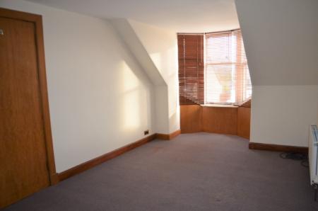 3 bedroom Semi-detached house to let in Burnhead Road, Larbert, FK5