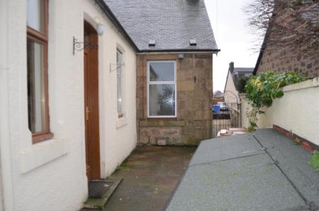 3 bedroom Semi-detached house to let in Burnhead Road, Larbert, FK5