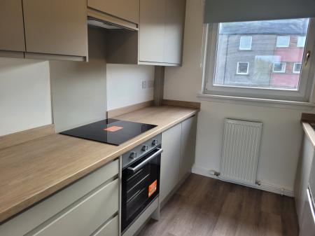 2 bedroom Flat to let in Towers Court, Falkirk, FK2