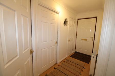 2 bedroom Flat to let in High Station Court, Falkirk, FK1