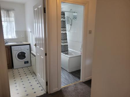 2 bedroom Flat to let in Galloway Court, Falkirk, FK1