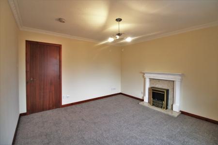 2 bedroom Flat to let in Gray Buchanan Court, Polmont, FK2