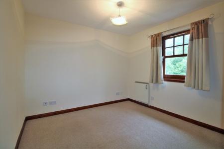 2 bedroom Flat to let in Gray Buchanan Court, Polmont, FK2