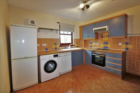 2 bedroom Flat to let in Gray Buchanan Court, Polmont, FK2