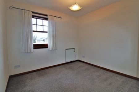 2 bedroom Flat to let in Gray Buchanan Court, Polmont, FK2