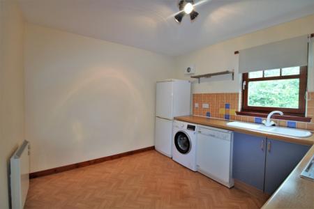 2 bedroom Flat to let in Gray Buchanan Court, Polmont, FK2