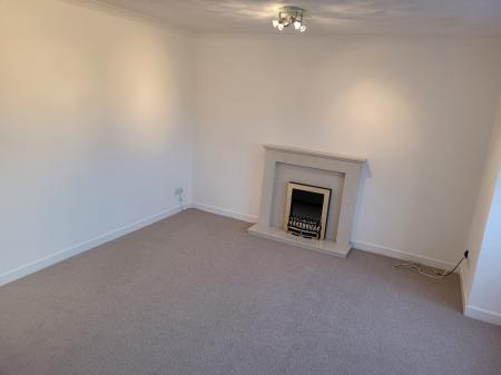2 bedroom Flat to let in Greenhorns Well Crescent, Falkirk, FK1