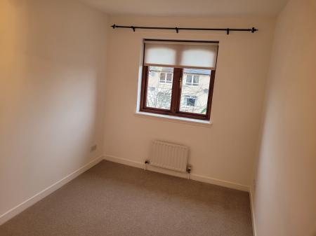 2 bedroom Flat to let in Greenhorns Well Crescent, Falkirk, FK1