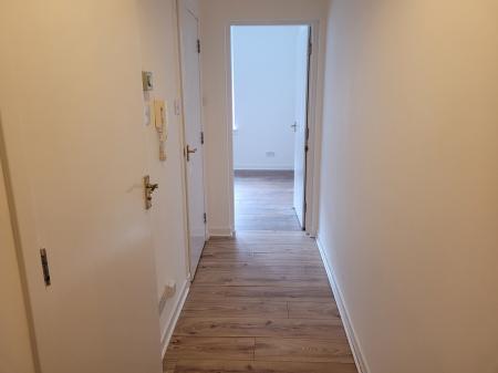 1 bedroom Flat to let in Baker Street, Stirling, FK8