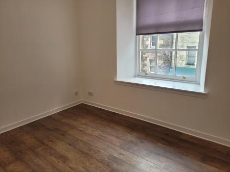1 bedroom Flat to let in Baker Street, Stirling, FK8