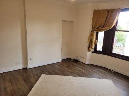2 bedroom Flat to let in Firs Street, Falkirk, FK2
