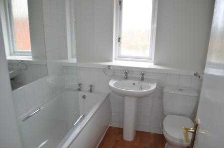 1 bedroom Flat to let in Bairns Ford Court, Falkirk, FK2