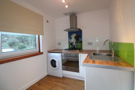 2 bedroom Flat to let in Gairloch Crescent, Redding, FK2