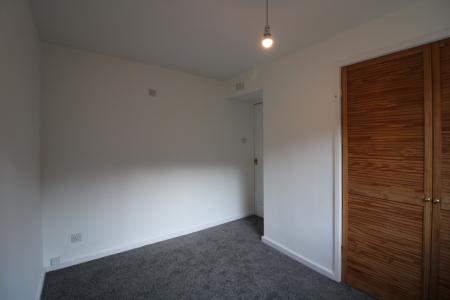 2 bedroom Flat to let in Gairloch Crescent, Redding, FK2