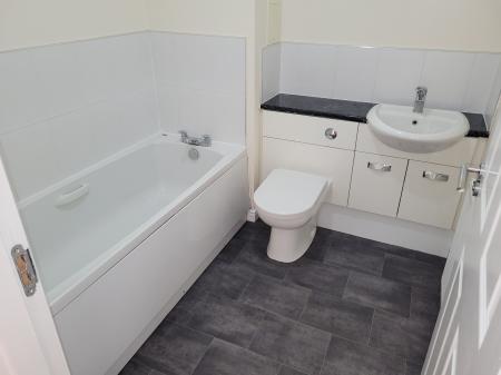 2 bedroom Flat to let in Thornbridge Court, Falkirk, FK2