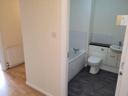 2 bedroom Flat to let in Thornbridge Court, Falkirk, FK2