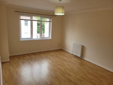 2 bedroom Flat to let in Thornbridge Court, Falkirk, FK2