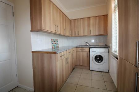 2 bedroom Flat to let in Hawley Road, Falkirk, FK1