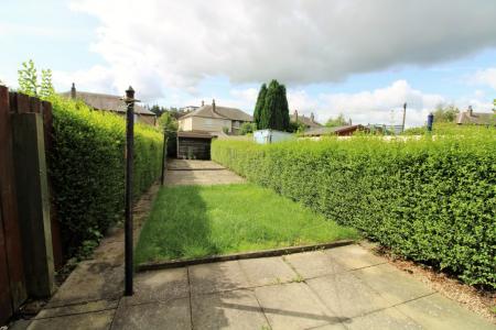 2 bedroom Flat to let in Hawley Road, Falkirk, FK1