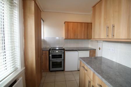 2 bedroom Flat to let in Hawley Road, Falkirk, FK1