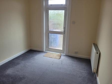 2 bedroom Flat to let in Hawley Road, Falkirk, FK1