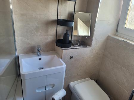 2 bedroom Terraced House to let in Forrest Walk, Livingston, EH52