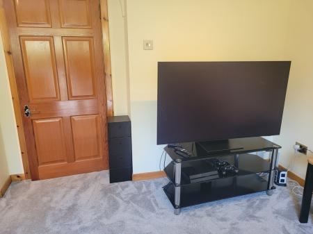 2 bedroom Terraced House to let in Forrest Walk, Livingston, EH52