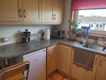 2 bedroom Terraced House to let in Forrest Walk, Livingston, EH52