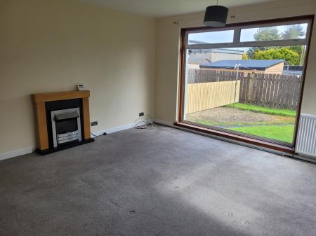 3 bedroom Semi-detached house to let in Burnhead Road, Larbert, FK5