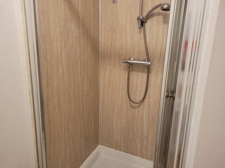 3 bedroom Flat to let in Main Street, Stenhousemuir, FK5