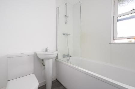 2 bedroom Flat for sale in Falkirk Road, Larbert, FK5