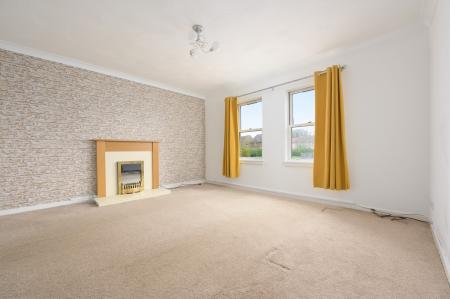 2 bedroom Flat for sale in Falkirk Road, Larbert, FK5