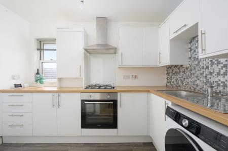 2 bedroom Flat for sale in Falkirk Road, Larbert, FK5