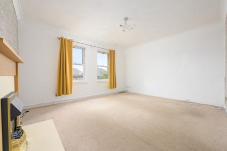 2 bedroom Flat for sale in Falkirk Road, Larbert, FK5