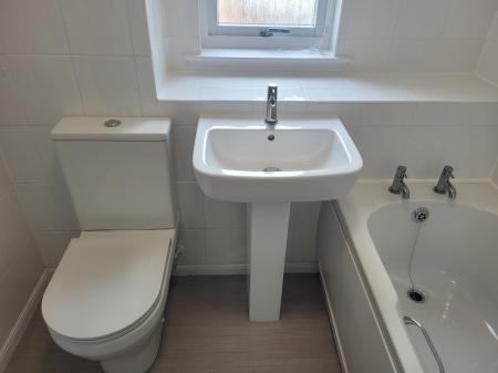 1 bedroom Flat to let in Morar Place, Grangemouth, FK3