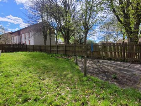 1 bedroom Flat to let in Morar Place, Grangemouth, FK3