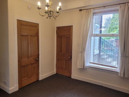 1 bedroom Flat to let in St Crispins Place, Falkirk, FK1