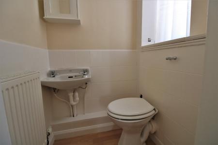 1 bedroom Flat to let in St Crispins Place, Falkirk, FK1