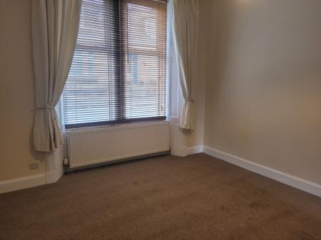 1 bedroom Flat to let in St Crispins Place, Falkirk, FK1