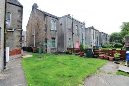 1 bedroom Flat to let in St Crispins Place, Falkirk, FK1