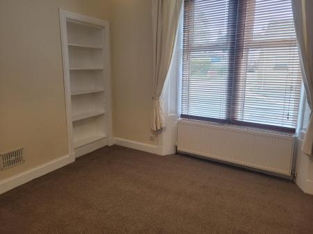 1 bedroom Flat to let in St Crispins Place, Falkirk, FK1