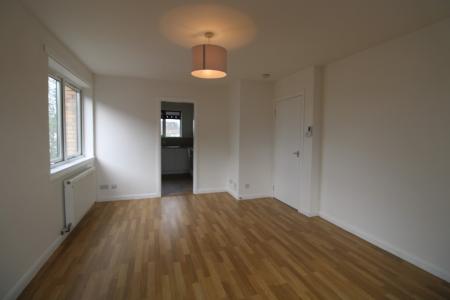 2 bedroom Flat to let in Castings Court, Falkirk, FK2