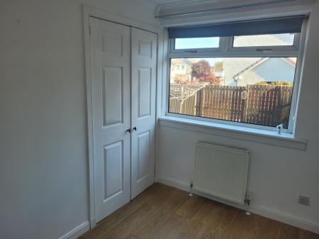 2 bedroom Flat to let in Fortinghall Crescent, Polmont, FK2