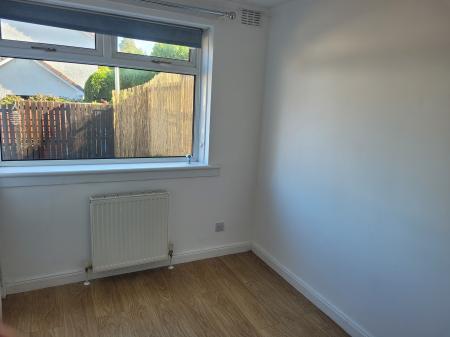 2 bedroom Flat to let in Fortinghall Crescent, Polmont, FK2