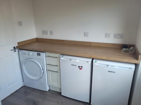 2 bedroom Flat to let in Fortinghall Crescent, Polmont, FK2