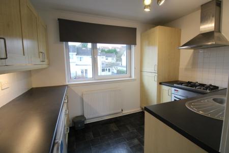 2 bedroom Flat to let in Lawers Crescent, Polmont, FK2