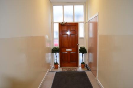 1 bedroom Flat to let in East Bridge Street, Falkirk, FK1