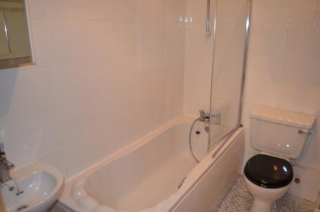 1 bedroom Flat to let in East Bridge Street, Falkirk, FK1